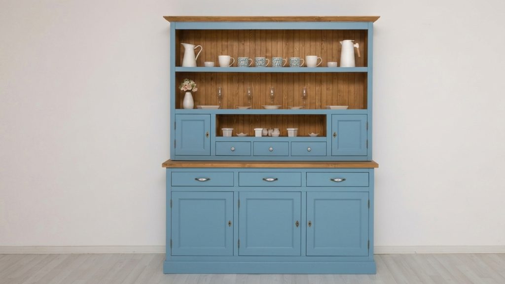 Renovarea și întreținerea mobilierului rustic
